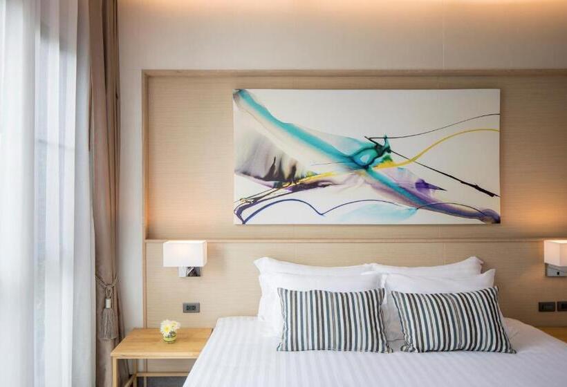 اتاق استاندارد با تخت بزرگ, Aisana Hotel Korat