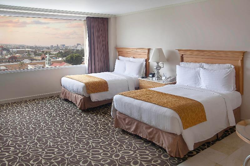 Люкс Повышенной Комфортности, Drury Inn & Suites Cincinnati Northeast Mason