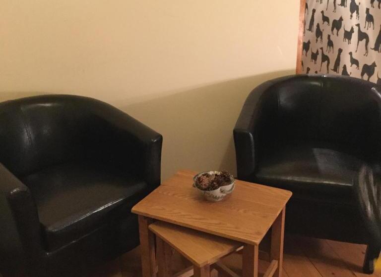 اتاق لوکس, The Snug @ Corry Cottage