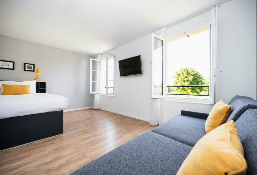 ویلای 4 خوابه, Staycity Aparthotels Near Disneyland Paris