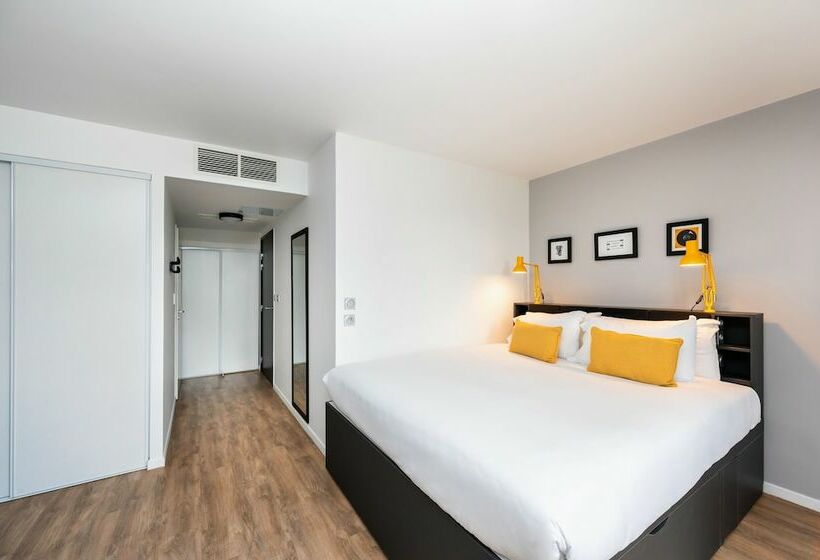 ویلای 4 خوابه, Staycity Aparthotels Near Disneyland Paris