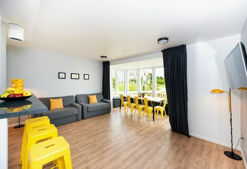 ویلای 4 خوابه, Staycity Aparthotels Near Disneyland Paris