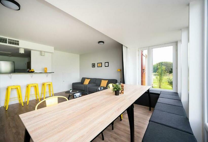 ویلای 5 خوابه, Staycity Aparthotels Near Disneyland Paris