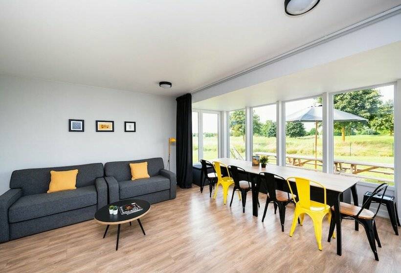 ویلای 5 خوابه, Staycity Aparthotels Near Disneyland Paris