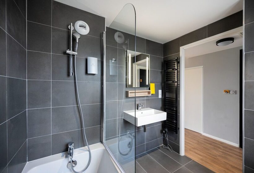 ویلای 5 خوابه, Staycity Aparthotels Near Disneyland Paris