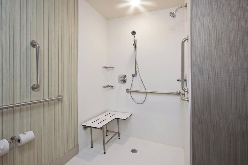 Стандартный Номер Кровать Кинг, Courtyard By Marriott St. Joseph Benton Harbor