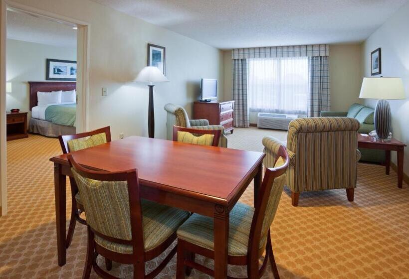 استودیوی لوکس, Independence Stay Hotel & Suites