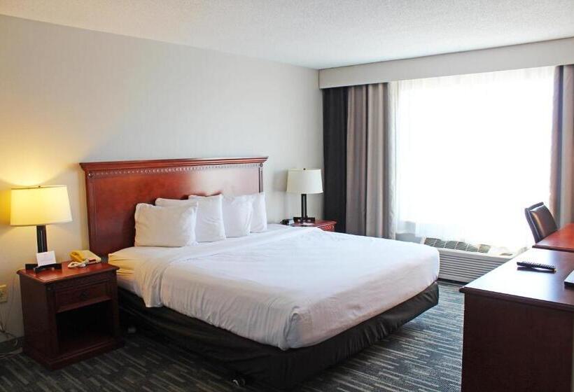 استودیوی لوکس, Independence Stay Hotel & Suites