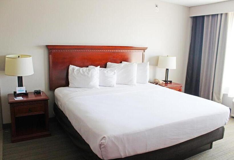سوییت لوکس, Independence Stay Hotel & Suites
