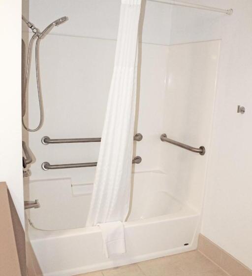استودیوی استاندارد, Independence Stay Hotel & Suites