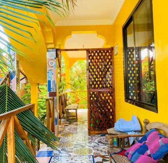 اتاق لوکس با بالکن و چشم‌انداز دریا, Coccobello Zanzibar