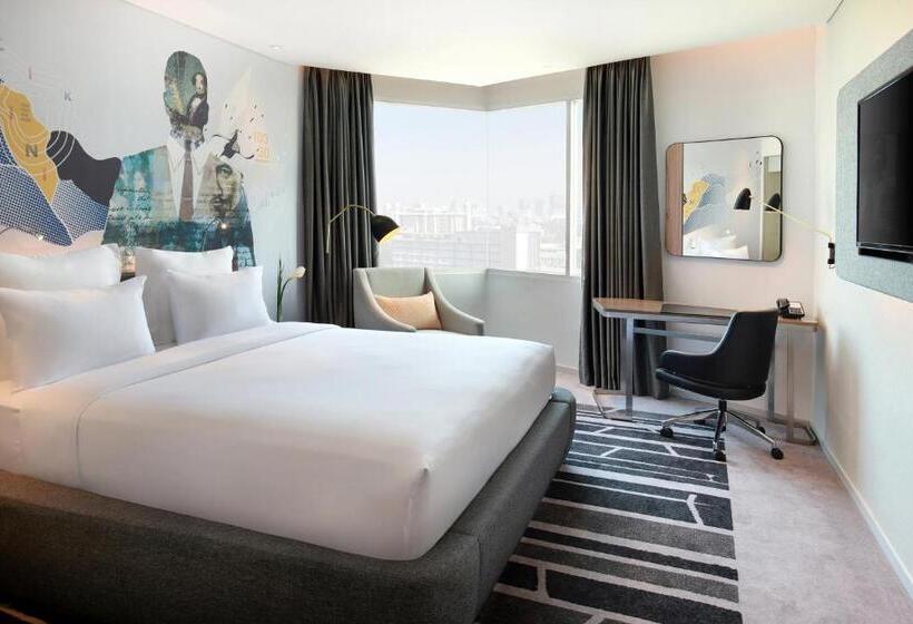 带大床的豪华间, Novotel Jakarta Cikini