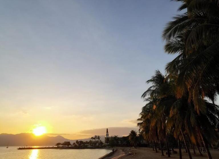 اتاق استاندارد چهار تخته با چشم‌انداز دریا, Subic Bay View Diamond