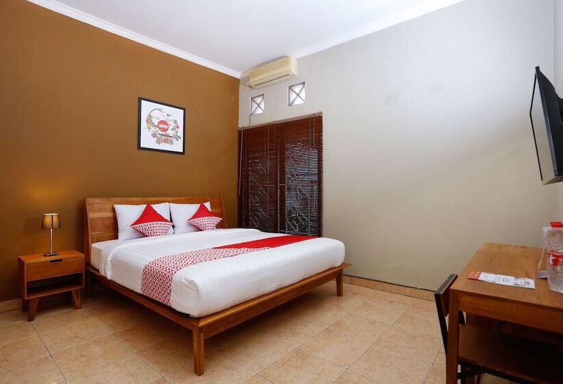 デラックススイート, Oyo 1072 Kampung Condro Wulan Guesthouse