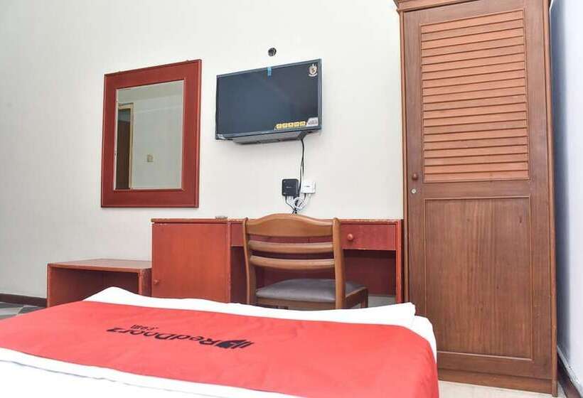 Номер Стандарт, Reddoorz Near Kampung Warna Warni