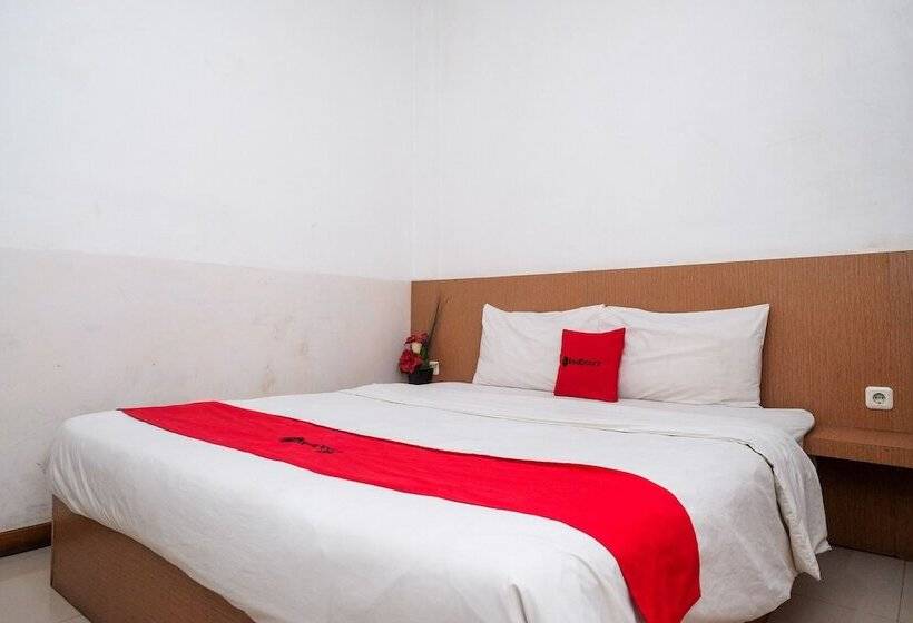 Номер Deluxe, Reddoorz @ Pengayoman Panakkukang 2