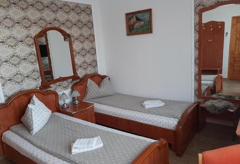 اتاق استاندارد با بالکن, Vila Fortuna Auri