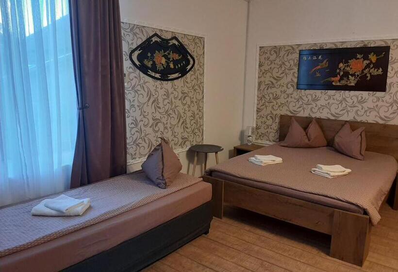 اتاق استاندارد سه نفره, Vila Fortuna Auri