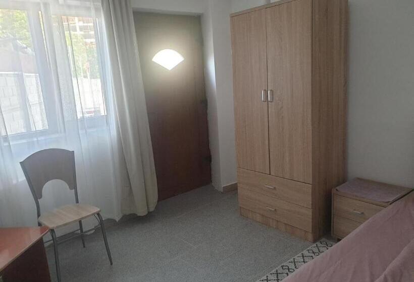 اتاق استاندارد یک نفره, Vila Fortuna Auri