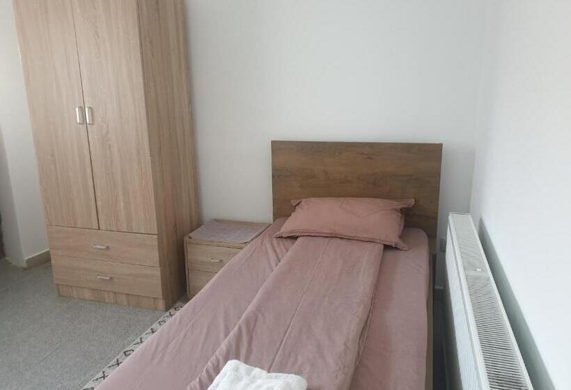 اتاق استاندارد یک نفره, Vila Fortuna Auri