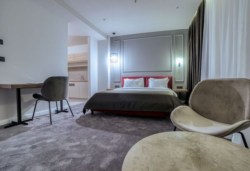 استودیوی استاندارد, Boscovich Boutique
