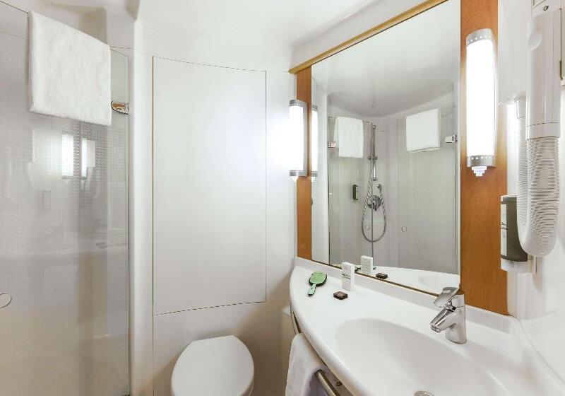 Номер Стандарт, Ibis Zurich Adliswil