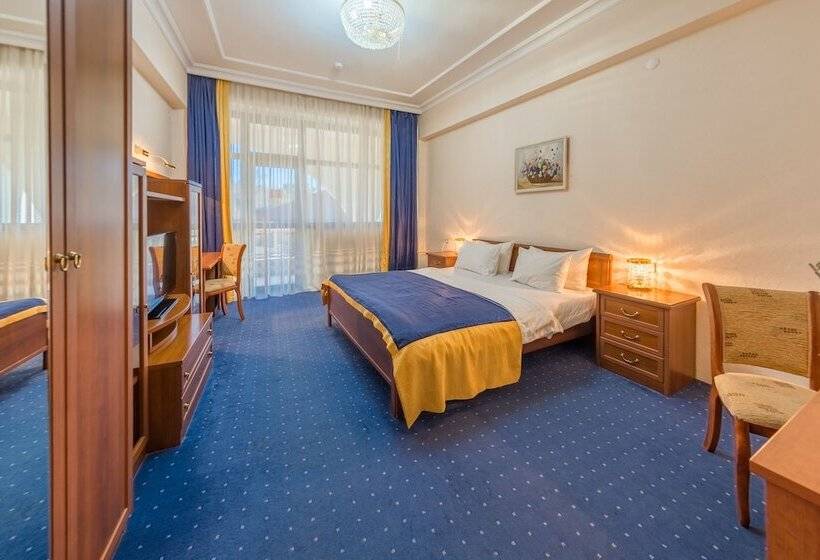 سوییت, Russky Dom Divny 43°39° Spa
