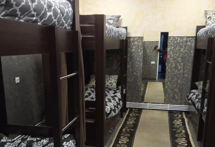 تختخواب در اتاق مشترک, M&g Hostel And Tours