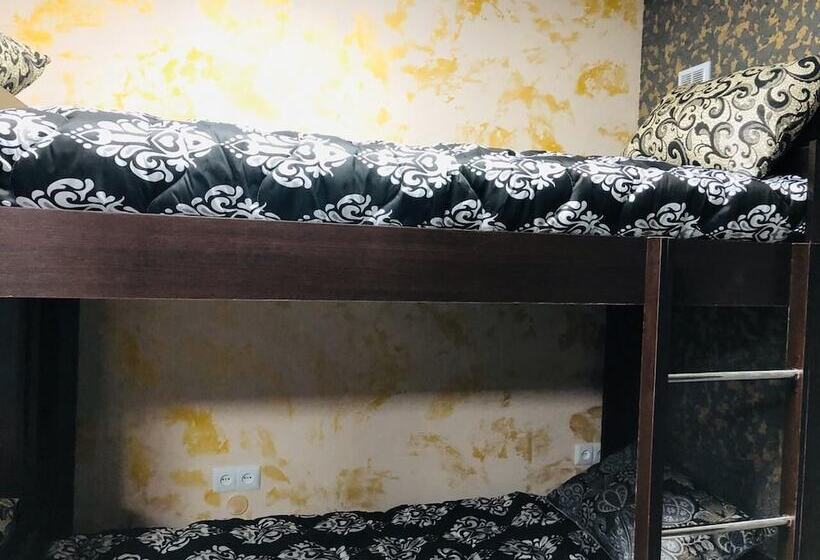 تختخواب در اتاق مشترک, M&g Hostel And Tours