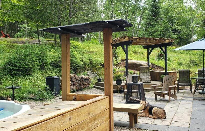 غرفة قياسية, Le Den De Tremblant