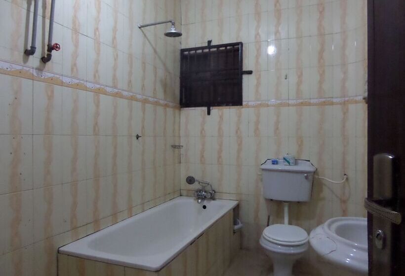 سوییت, Murray S Suites