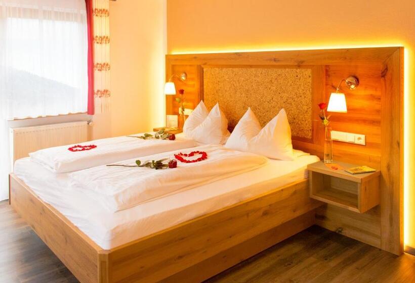 Номер Стандарт с Балконом, Pension Schuasterhof