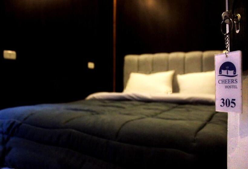 اتاق استاندارد یک نفره, Cheers Hostel Cairo