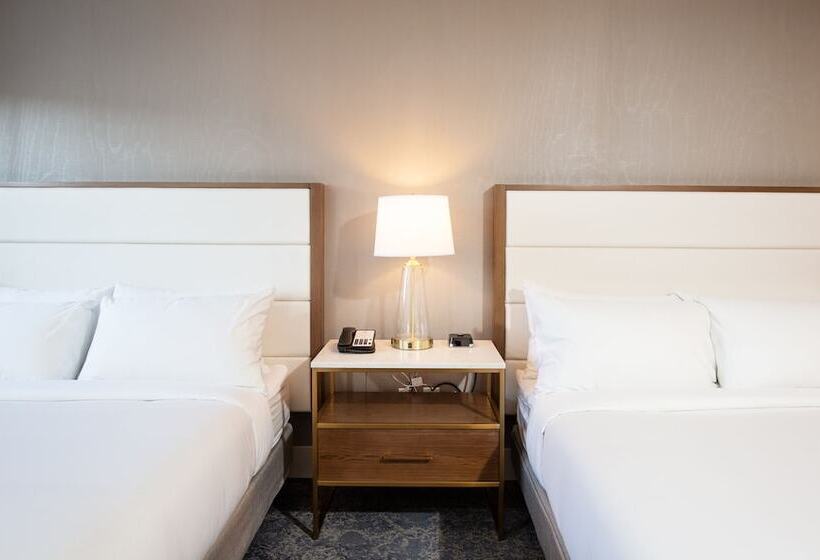 バルコニー付きデラックスルーム, Pomeroy Hotel Fort Mcmurray