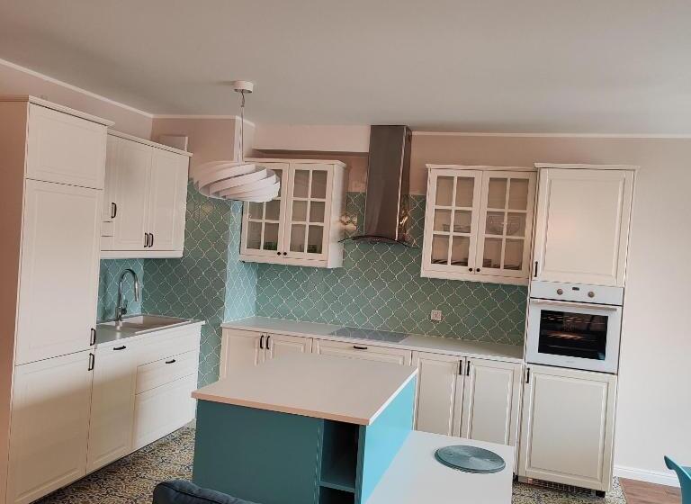 سوییت لوکس, Sleepy3city Apartments Batorego 9