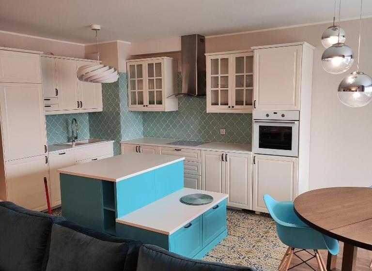 سوییت لوکس, Sleepy3city Apartments Batorego 9