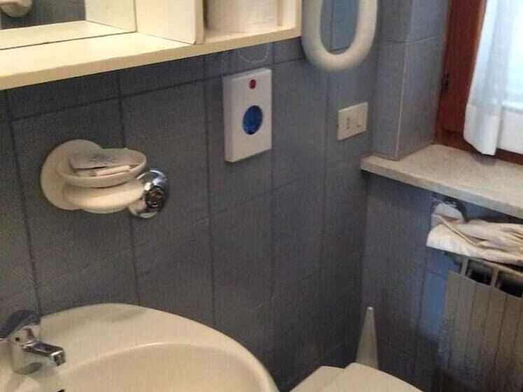 استودیوی استاندارد, Residence Europa Unita