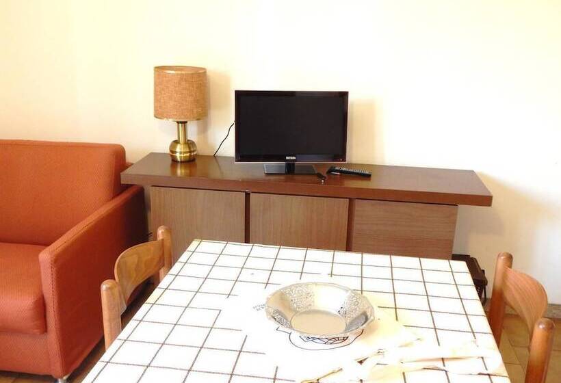 استودیوی استاندارد, Residence Europa Unita