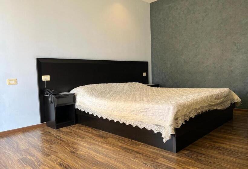 اتاق استاندارد, Grand Hills