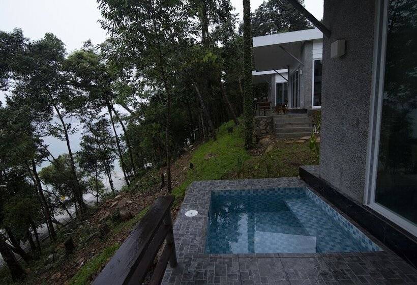 بانگلوی لوکس, Pearl Beach Resort & Spa
