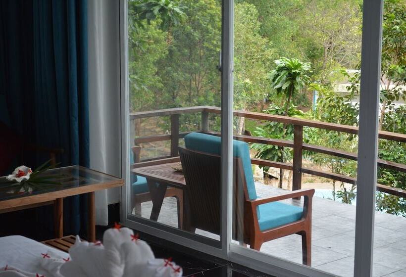 بانگلوی لوکس, Pearl Beach Resort & Spa