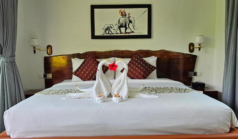 بانگلوی لوکس, Pearl Beach Resort & Spa