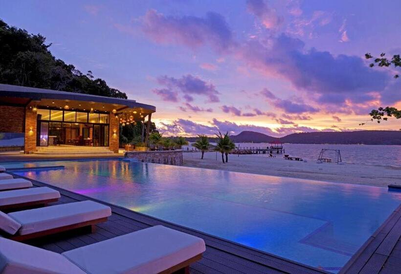 بانگلوی لوکس, Pearl Beach Resort & Spa