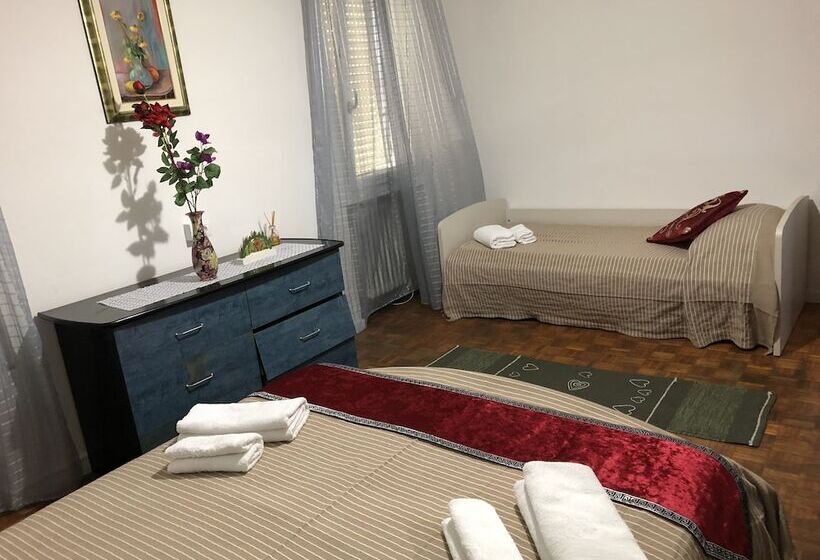 اتاق استاندارد با سرویس بهداشتی مشترک, Bb Stay Station