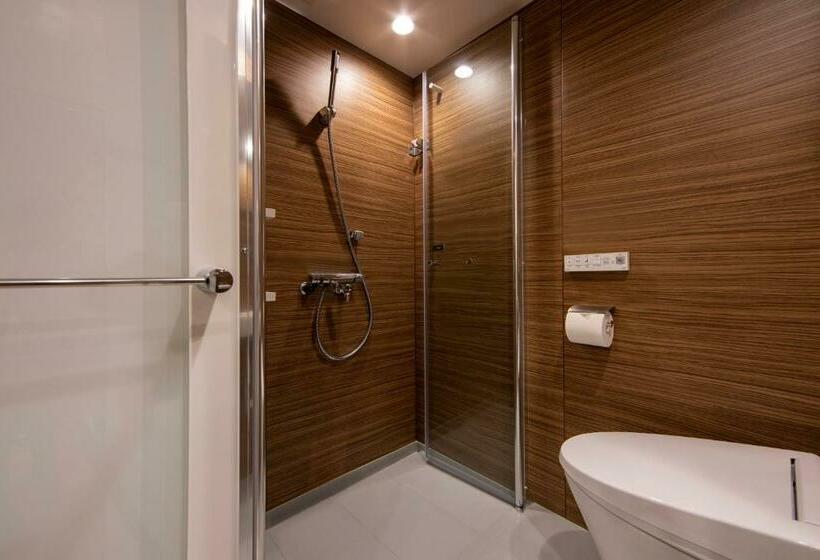 Quarto Estandar, Karaksa Hotel Tokyo Station
