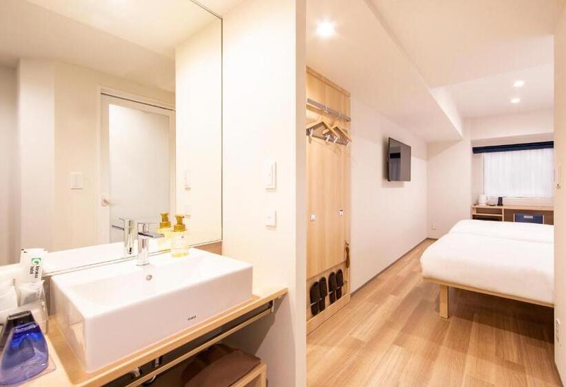 Quarto Estandar, Karaksa Hotel Tokyo Station