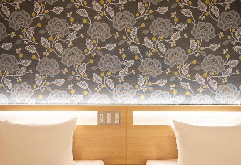 Quarto Estandar, Karaksa Hotel Tokyo Station