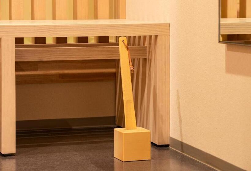 Quarto Familiar, Karaksa Hotel Tokyo Station