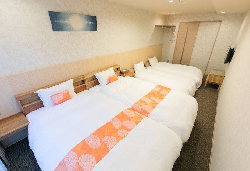 استودیو خانوادگی, Stay Sakura Kyoto Gyoen East