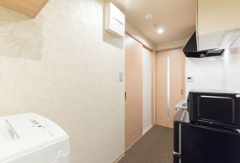 استودیو خانوادگی, Stay Sakura Kyoto Gyoen East